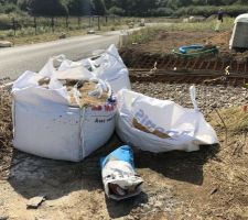 Mat&eacute;riaux divers pour la r&eacute;alisation du vide sanitaire
Sable
Gravions 
Entrevous
Ferraillage