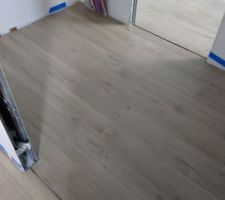 Dressing commun fini : parquet fini !