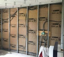 Pose des fourrures salle de bain parentale