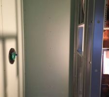 Pose du placo cloison douche de la  salle de bain parentale