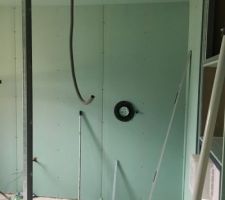 Pose du placo de la  salle de bain parentale