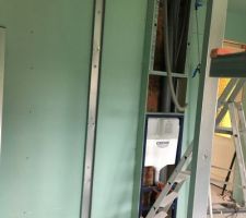 Pose du placo de la  salle de bain parentale