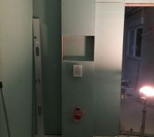 Pose du placo cloison douche de la  salle de bain parentale