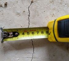 Fissure dalle salon - Fissure de retrait RAS