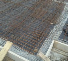 Ferraillage de la dalle avant coulage en début de semaine