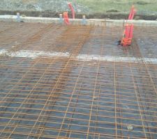 Ferraillage de la dalle avant coulage en début de semaine