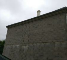 Vue de la face droite de la maison.