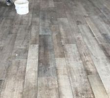 Carrelage imitation parquet en cours, notre coup de coeur