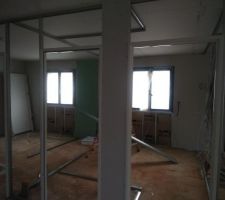 Rail cloison bureau