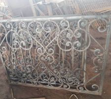 Fabrication des grilles de protections pour les ouvertures du bas.