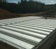 Pose poutrelles + hourdis polystyrene