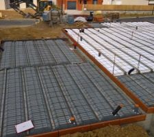 Hourdi install&eacute; en attente de la dalle