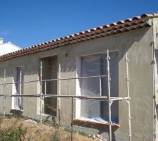 La maison a mis son jupon jaune !