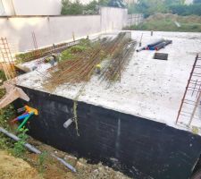 Enduit de fondation sur les murs enterrés
