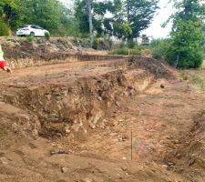 Le terrassement et le piquetage ont commenc&eacute; !
