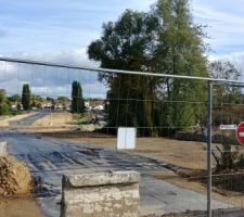 La nouvelle route qui passe au nord de la Résidence