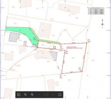 Le terrain avec le droit de passage en vert.