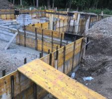 Vide sanitaire en béton banché et agglo coffrés