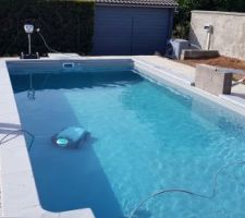 Le robot est la monté et prêt à faire son premier bain c est partie