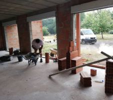 Seuils de porte en cours de finition