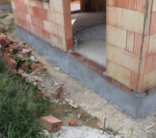 Finition des murs de soubassement