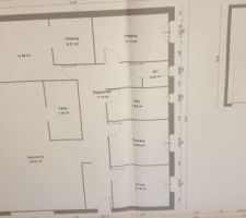 Deuxième plan proposés, structure parpaing avec isolation laine de roche 15 cm, maison plus classique avec un grand couloir.