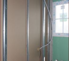 Emplacement du mur chauffant dans la salle-de-bains