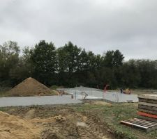 Fondation et dalle - obligation de faire un vide sanitaire sur le local technique de la piscine et l'abris bois