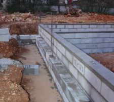 Quel beau travail ! , vide sanitaire maison et terrasse.