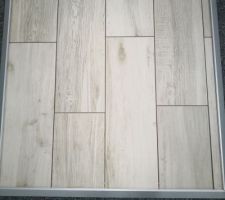Carrelage pour le rdc sauf chambre du bas