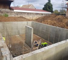 Elévation des murs du sous sol et du garage