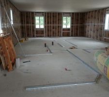 D&eacute;but de l'isolation des murs p&eacute;riph&eacute;riques (LDV 140mm)