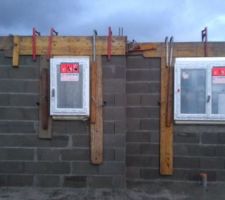 Coffrage des compobaies et coulage du chaînage ceinturage.