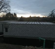 Début des travaux d'étanchéité des murs enterrés.