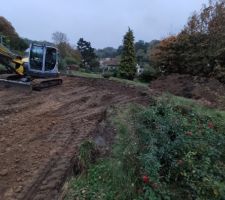 Premiers coup de pelles à l'emplacement de la future maison
