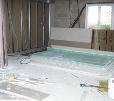 Salon et montee escalier