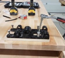 Fixation de la presse d'&eacute;tabli