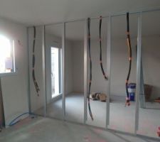 Placo plafond et murs exterieur en cours