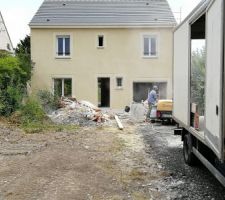 Pas fait par le constructeur mais un terrassier ind&eacute;pendant.