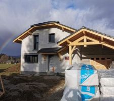 Vue depuis la cours, avec un bel arc en ciel