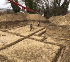 Coulage des fondations, c?est partie !