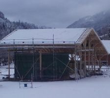 La Bistorte sous la neige : 5/8 cm à enlever sur la bâche