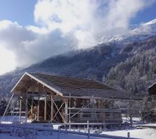 Pan nord déneigé aussi. Ça fait 3,5 tonnes de neige en tout débarrassée ce matin