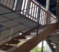 Visite chez "les escaliers Plasse" le fournisseur de notre constructeur , pour nous ce sera un escalier béton mais ils ont un très beau choix avec de belle plus-values...