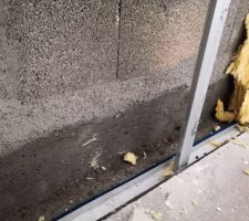 Photo Chambre &eacute;tage apr&egrave;s avoir enlev&eacute;e toute l'isolation + placo car imbib&eacute;s d'eau