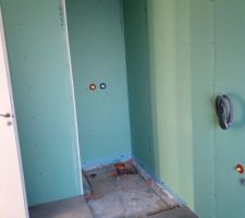 SDB (partie douche) au RDC