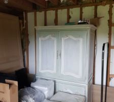 Chambre 2 a rénover avec mezzanine à faire au dessus.