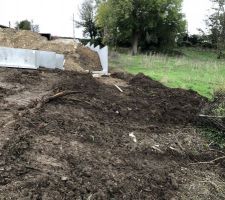 Pose mur de soutènement du terrain