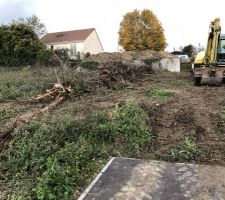 En-cours de pose des murs de soutènement du terrain