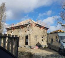 Elevation des murs + charpente